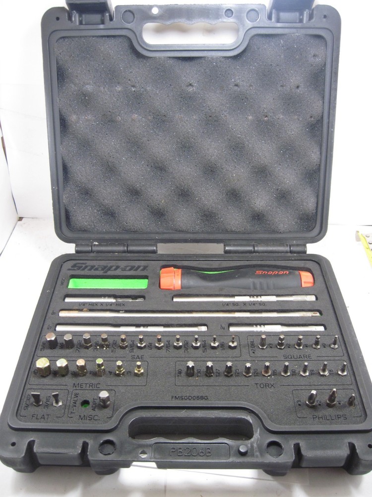 Snap On Red Soft Grip Master Ratcheting Screwdriver Set W/Case & Bits MINT