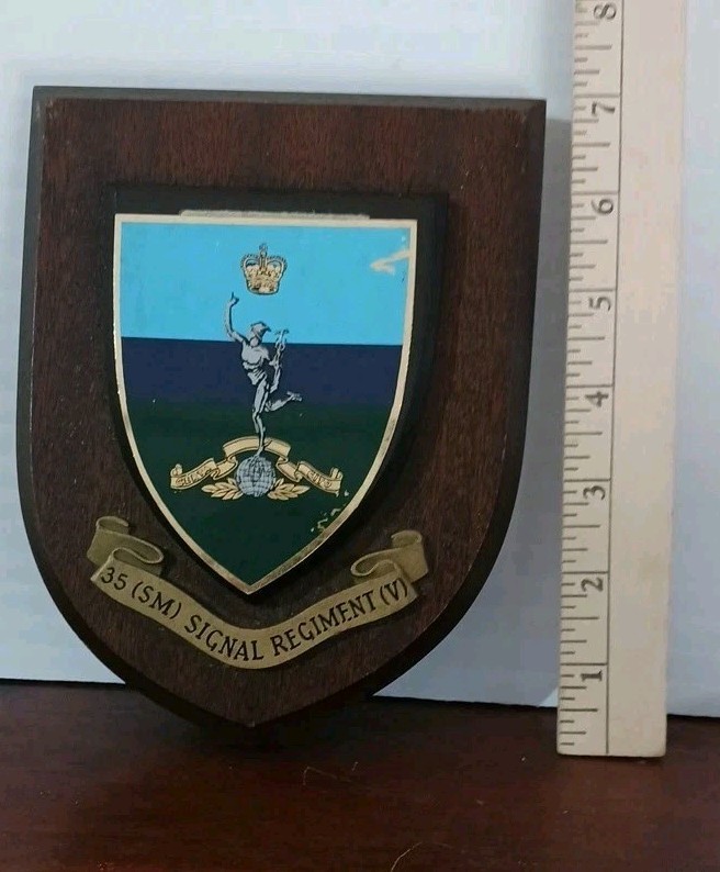 35 (SM) Signal Regiment Royal Corps of Signals mess (V) plaque. Message On Back