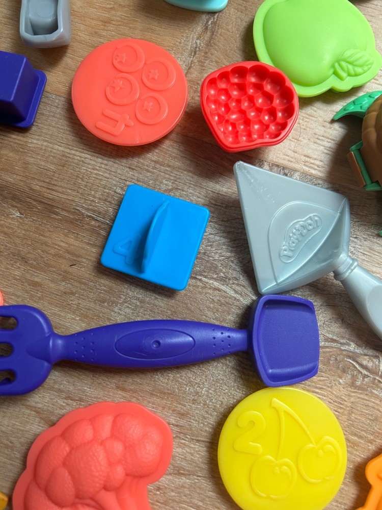 Play-doh Kinetic Sand Tools Lot, 40+ Pieces, Mixed Sets