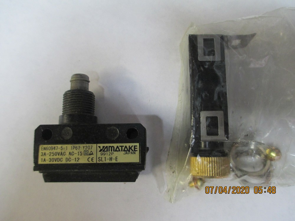 Yamatake SL1-H-E Limit Switch / Micro Switch with Plunger Type