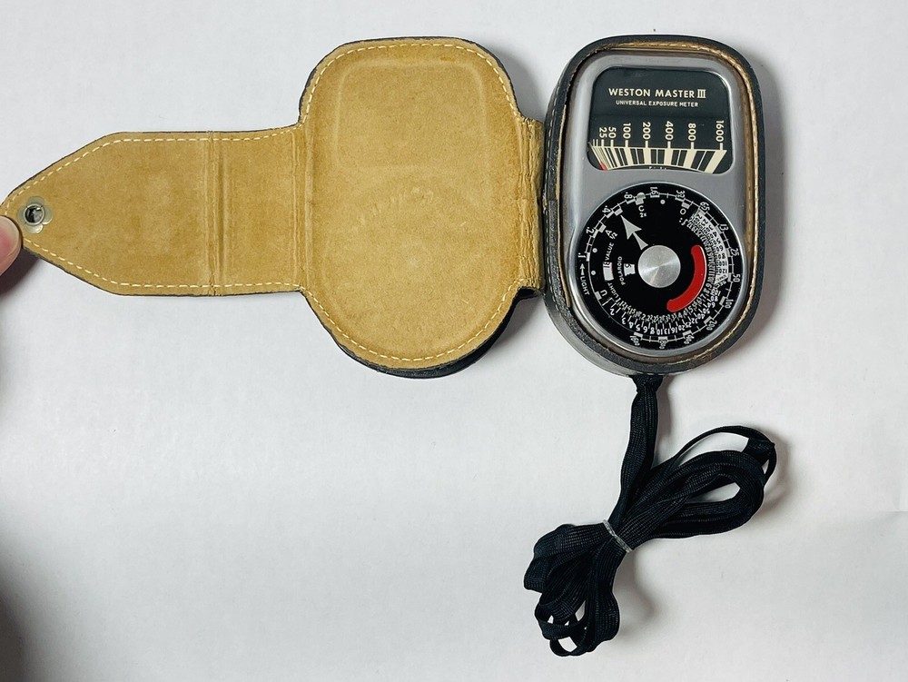 VINTAGE Master III Universal Light Exposure Meter Model 737 Original Case
