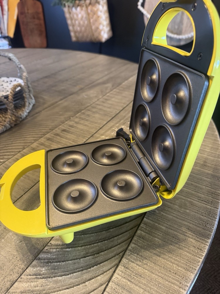 Babycakes Mini Donut Maker Makes 4 Lemon Yellow