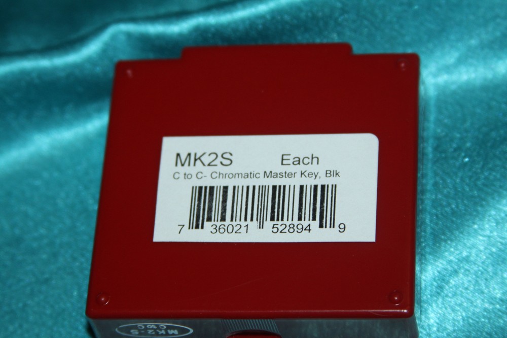 Kratt Chromatic Pitch Pipe with Note Selector and Carrying Case, C-C, MK2-S