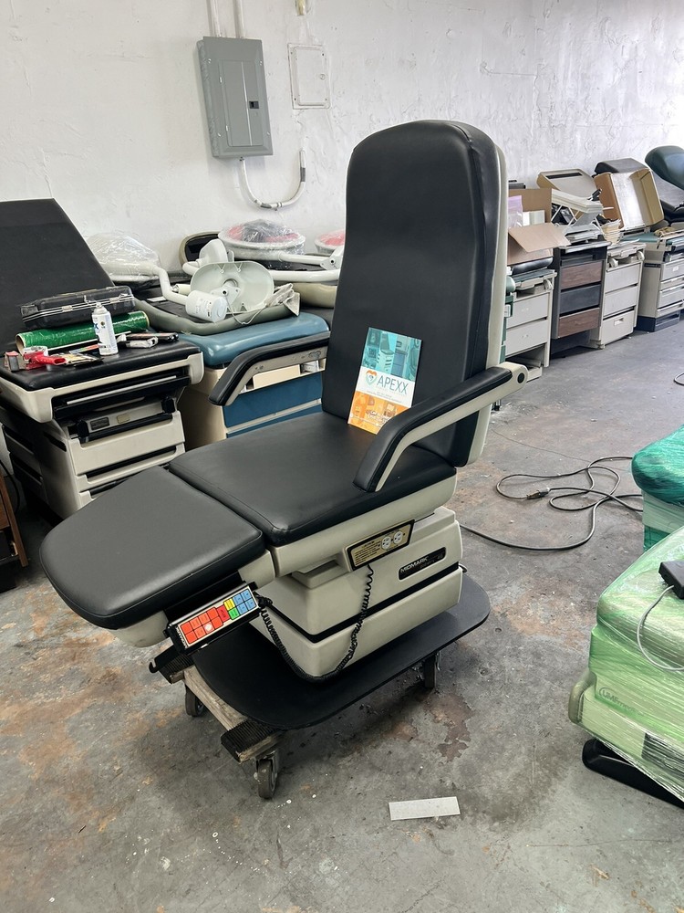 Midmark 416 Power Table