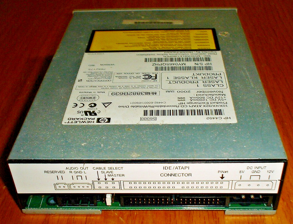 Hewlett Packard HP CD-Writer 9300 Series HP C4492