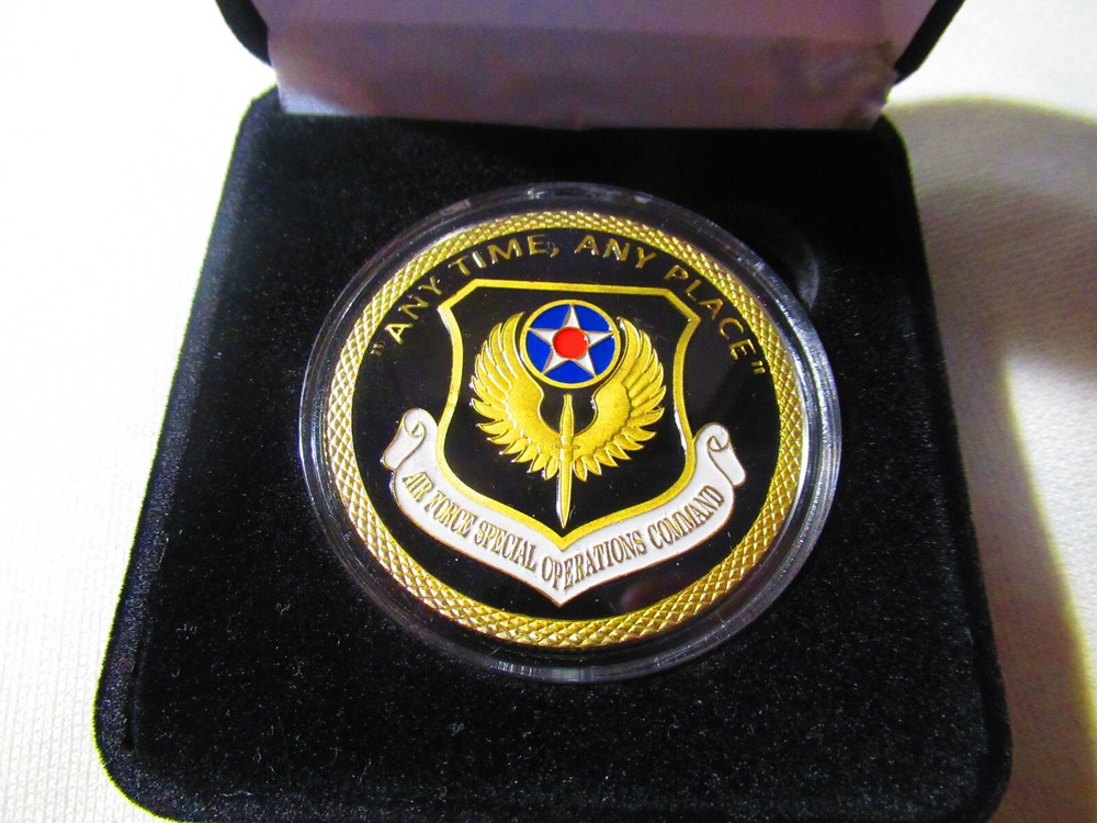 U S AIR FORCE SPECIAL OPERATIONS COMMAND Challenge Coin w/ Presentation Box