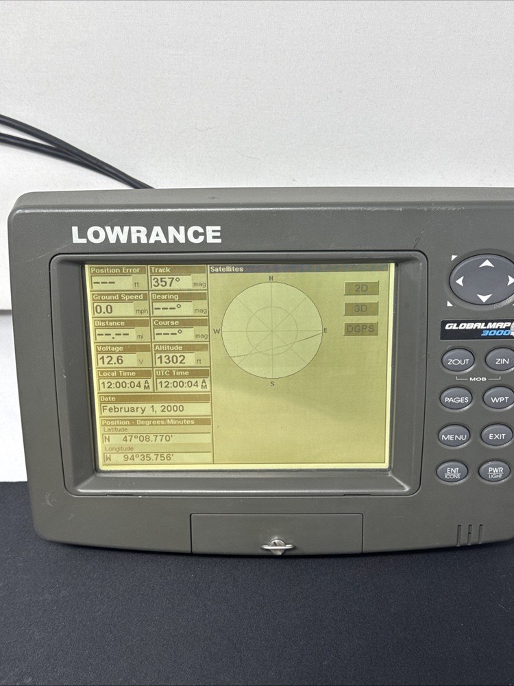 Lowrance GlobalMap 3000MT GPS Chartplotter w/ Power Data Cord & Bracket *TESTED*