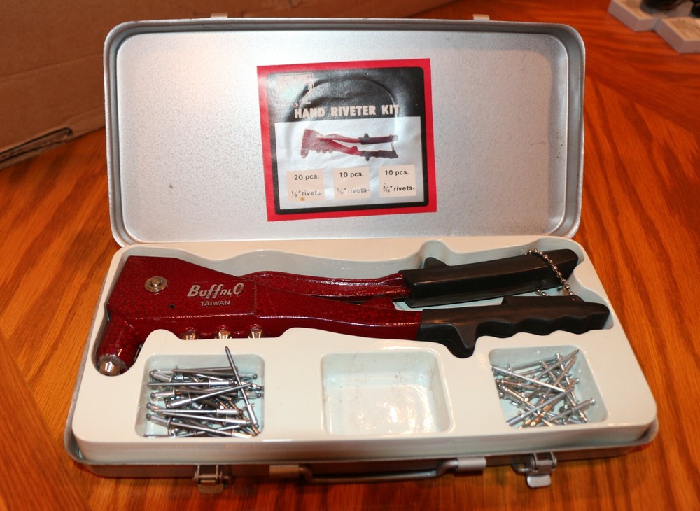 BUFFALO 90 DEGREE RIGHT ANGLE RIVETER WITH RIVETS AND MULTIPLE NOSES