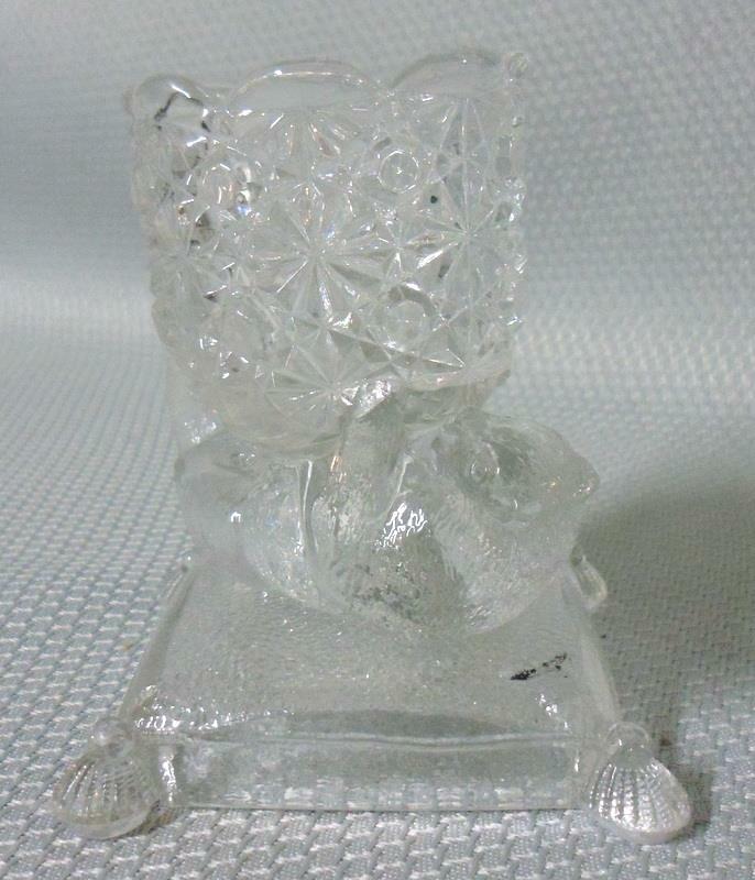 Rare Daisy & Button Otter Pattern Glass Toothpick Holder EAPG