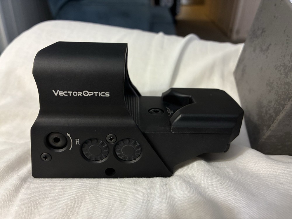 Vector Optics SCRD-04 8 Reticle Sight Pre-owned Never Used