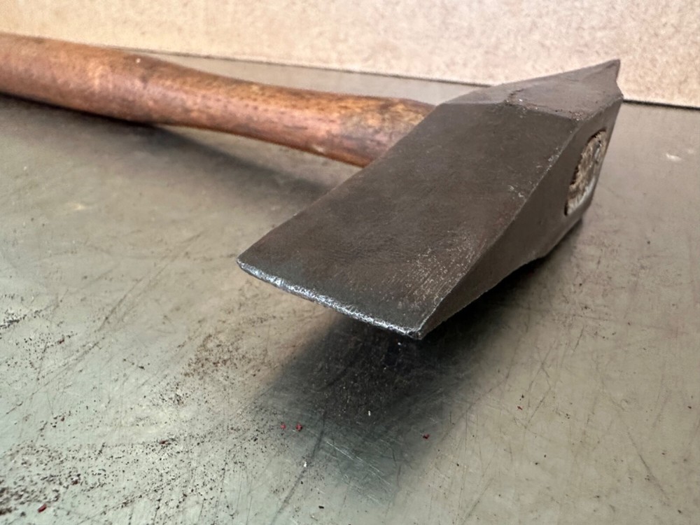 Vintage ATHA Scaling Hammer 1 Pound 5oz.