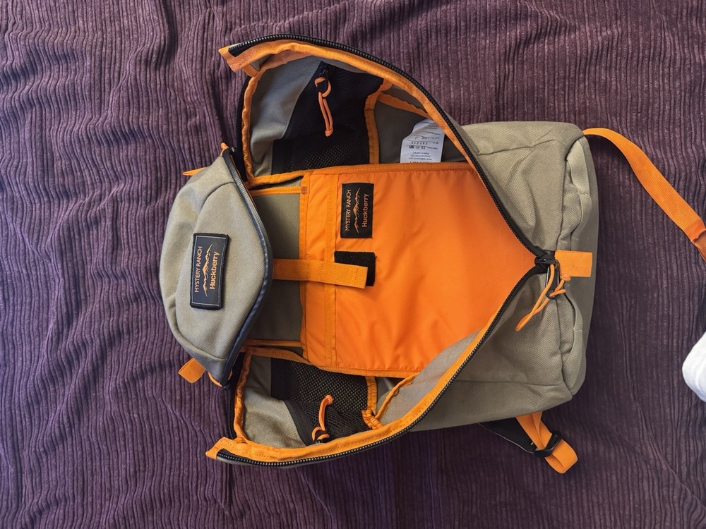 Mystery ranch urban assault 21L backpack