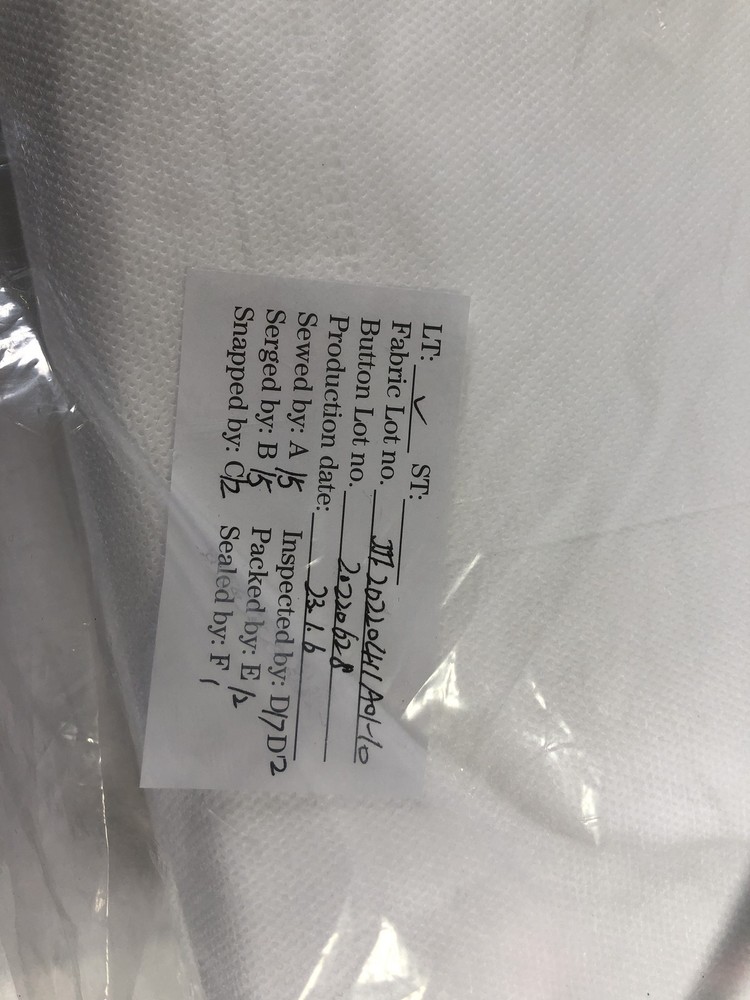MAX CARE Extra-Safe Lab Coats Medium White Knit Cuffs Collar 10 Pack