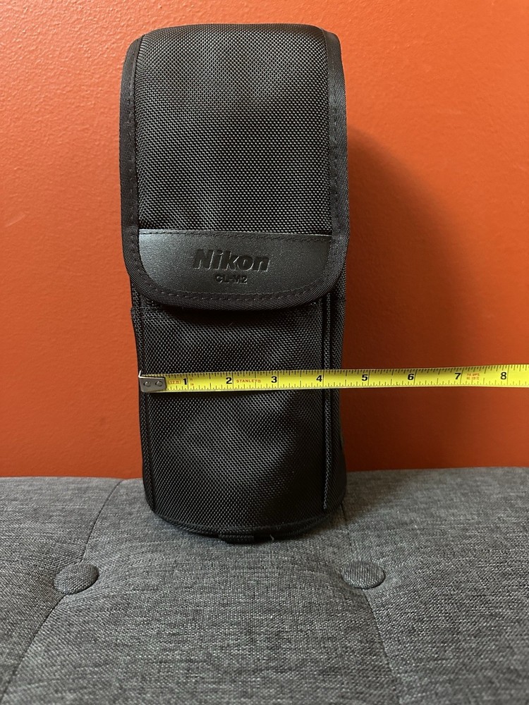 Nikon CL-M2 Lens Case (Black) EUC