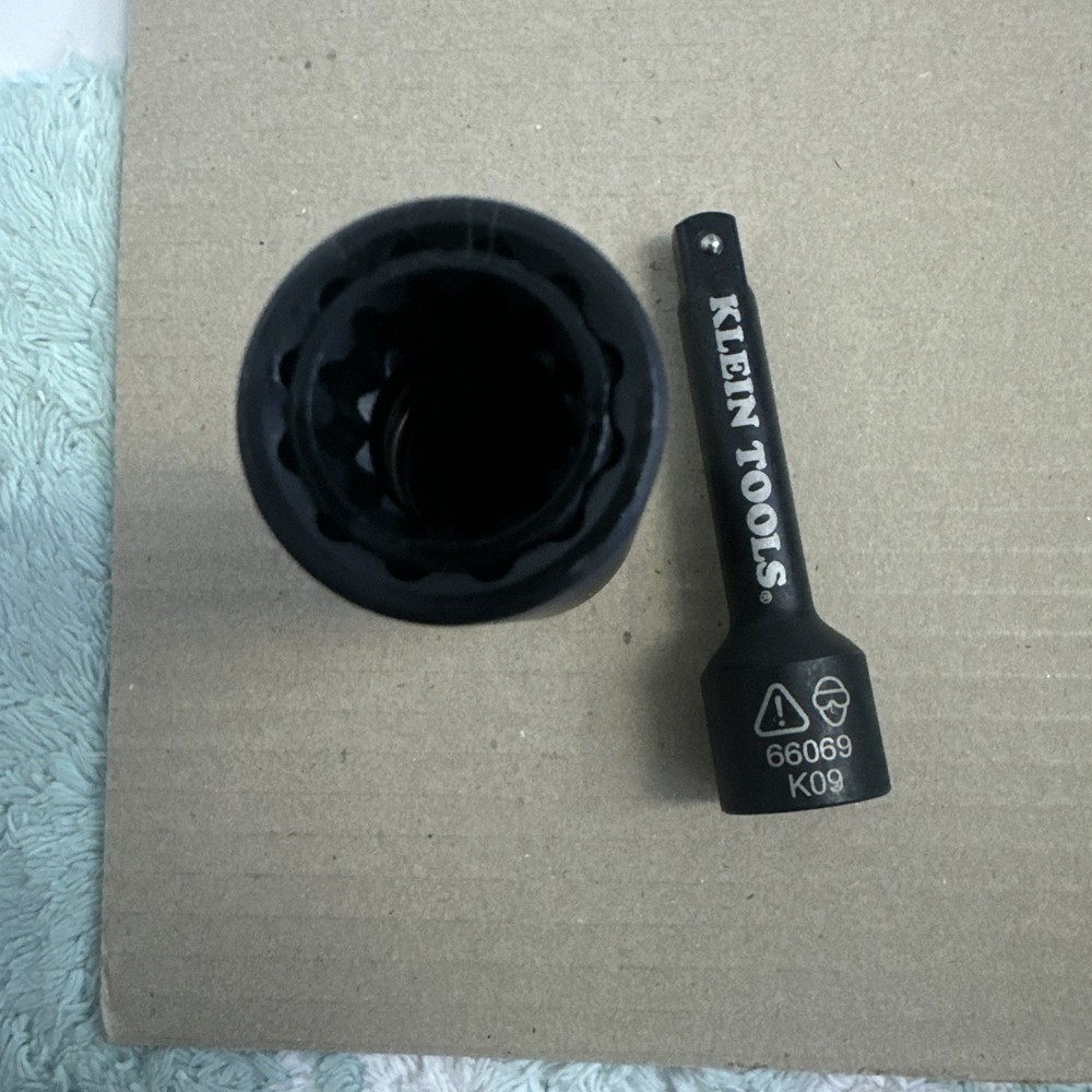 Klein Tools 66009 4-In-1 Flip Quad Socket