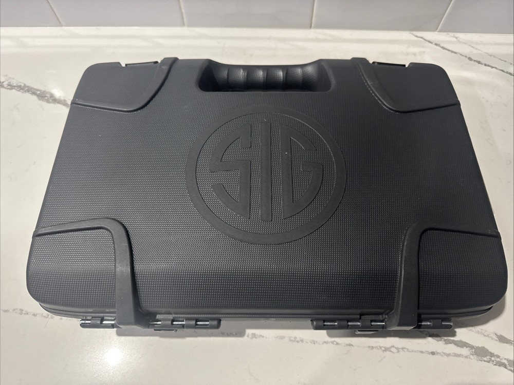 Sig Sauer P320F-9-B Case, Side Identifying Labels, Lock With Keys