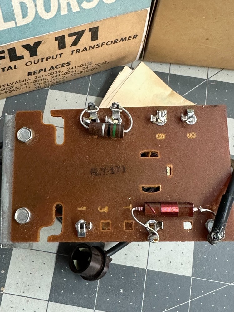 Vintage Thordarson FLY-171 Horizontal Output Transformer Sylvania 90-degree