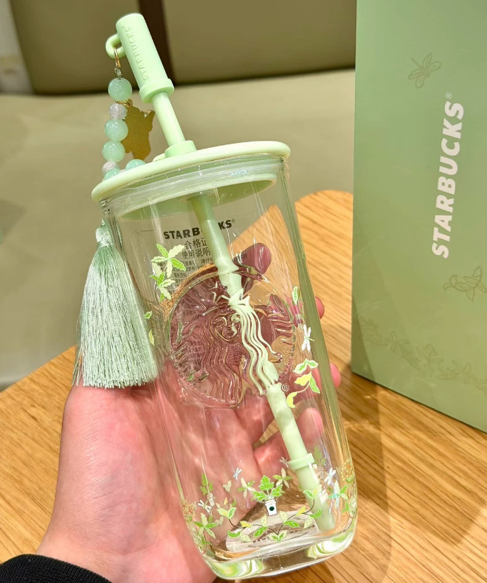 Starbucks China 2026 Spring Auspicious Pattern 18oz Triangular Glass Cup New