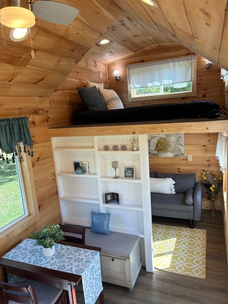 Luxurious Custom Built Tiny House (Ready for pickup or delivery)