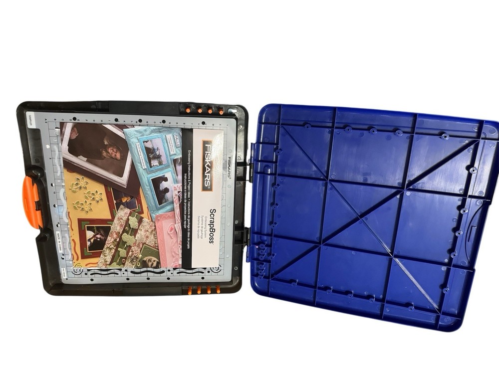 Fiskars ScrapBoss Embossing System