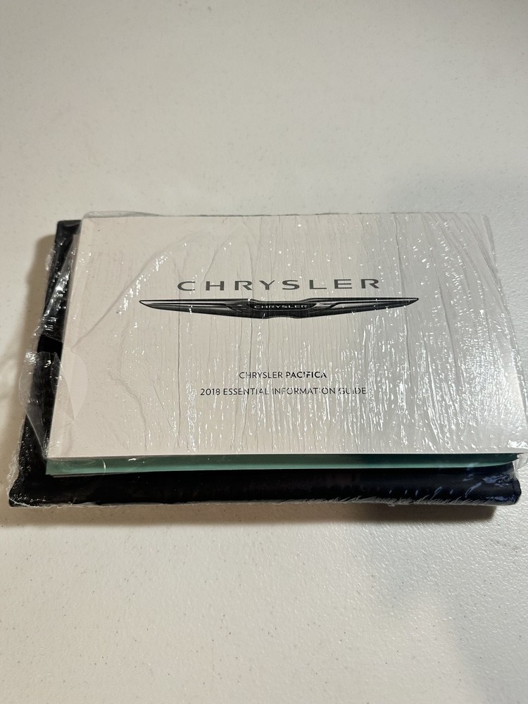 Chrysler Pacifica Owner's Manual Set 2018