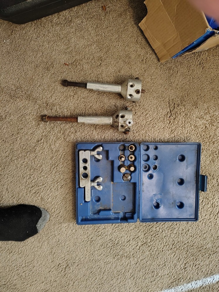 1 fan blade pullers and yellow jacket swaging tool set