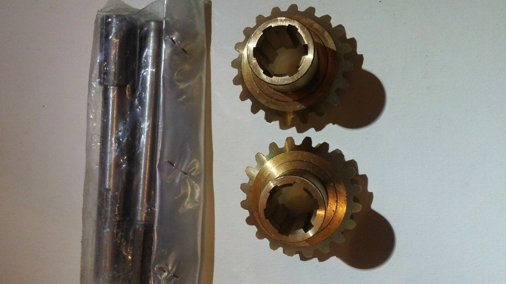 Tapered gears complete with shaft pair