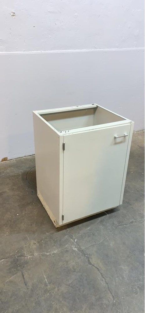 2' St Charles 1 Door Casework(S6LLST8264)