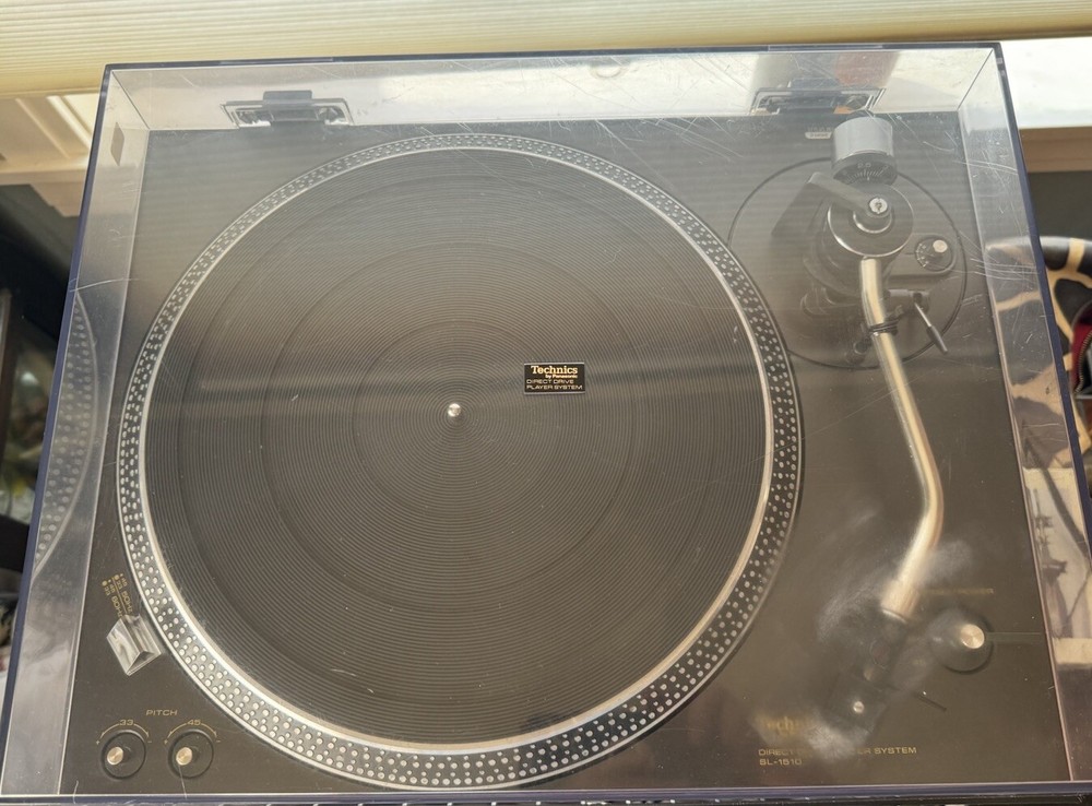 Vintage Technics SL-1510 Direct Drive Turntable WORKING