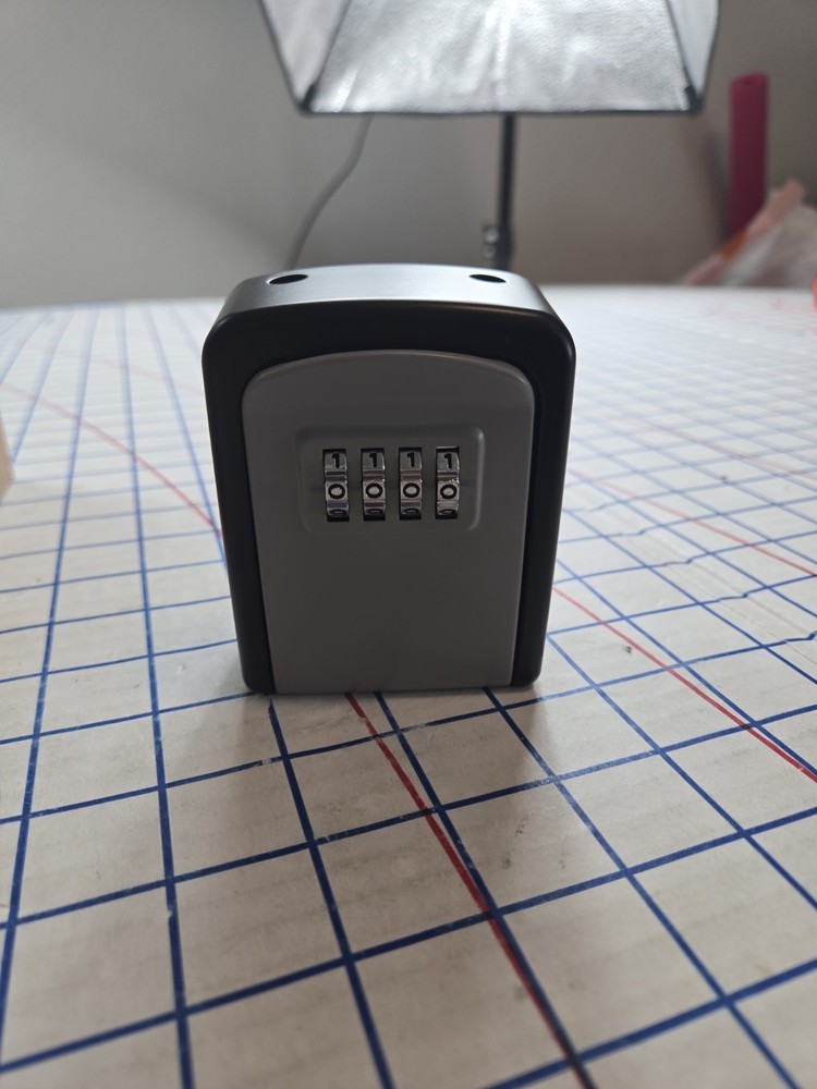 Wall Mounted 4 Digit Combination Puroma Key Lock Box New