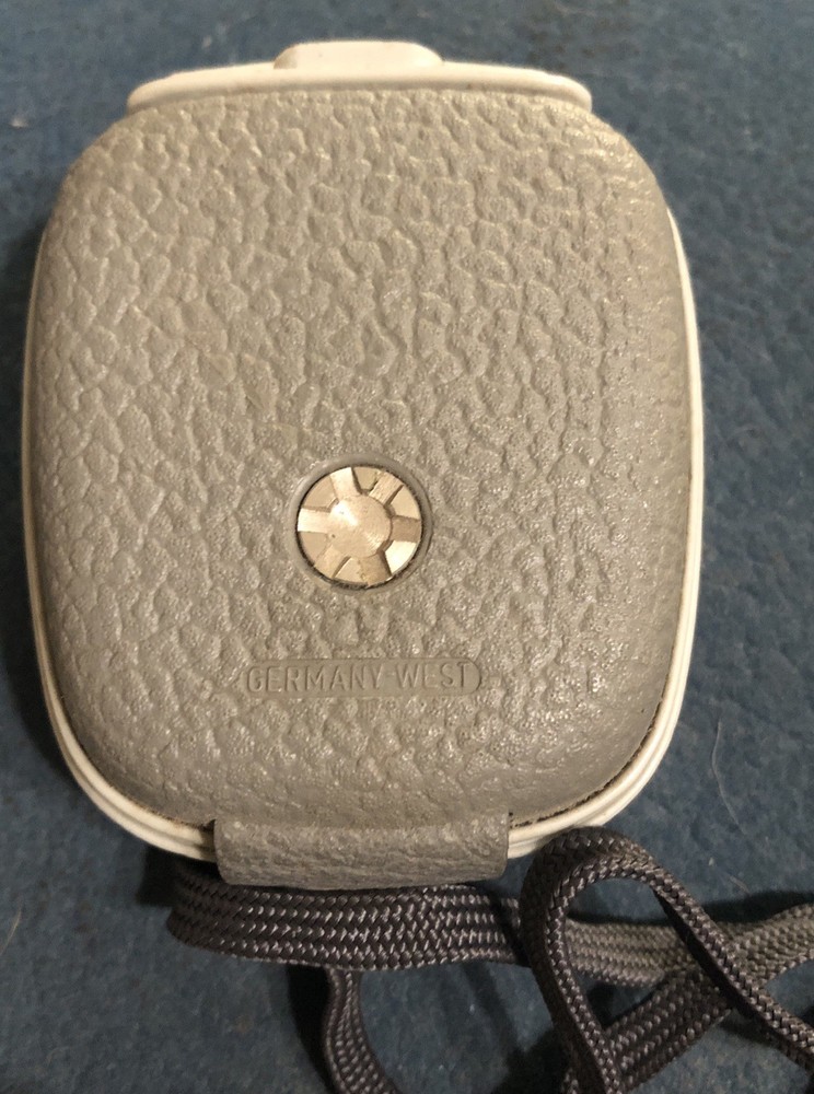 GOSSEN PILOT, ANALOG LIGHT METER IN ORIGINAL HARD CASE