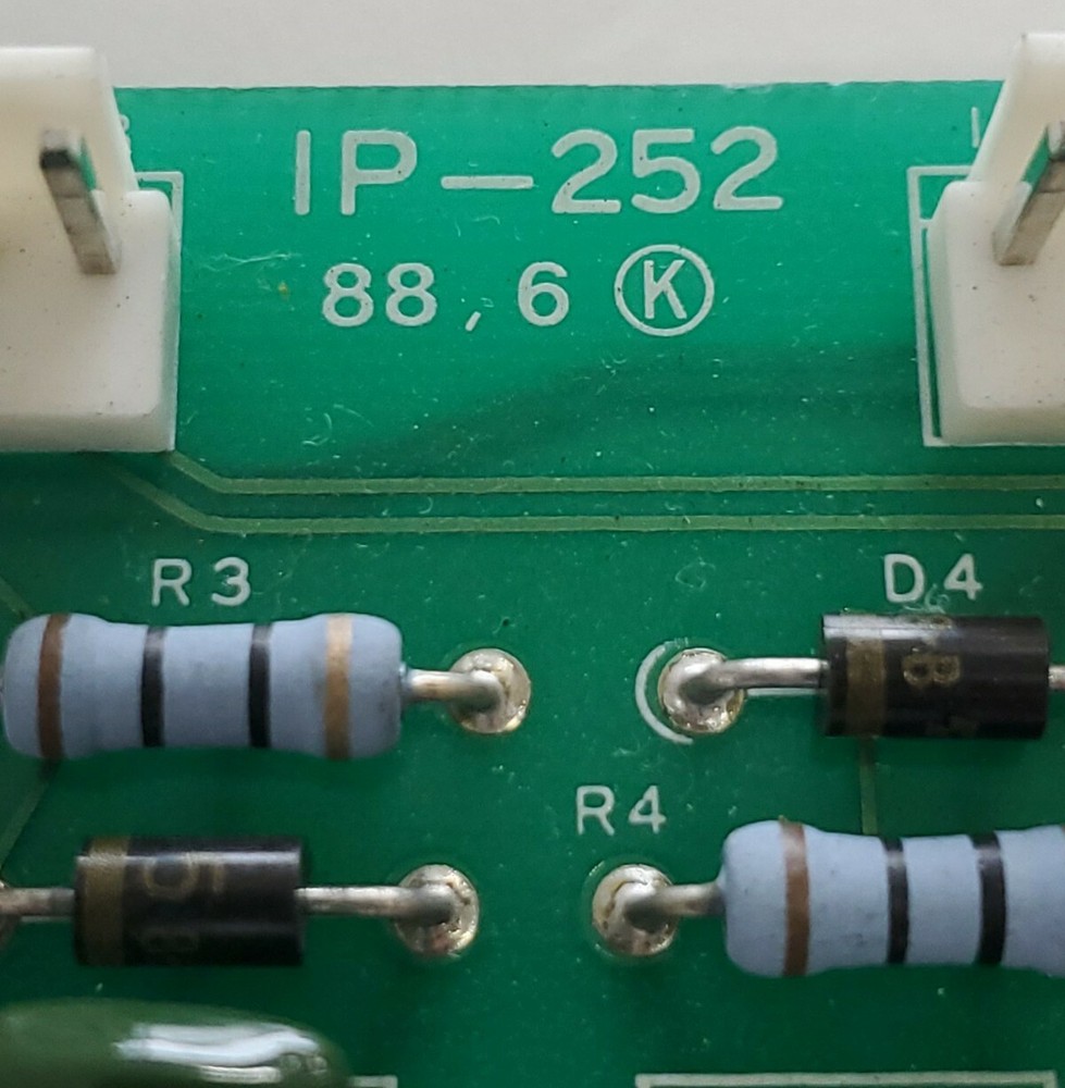 *PREOWNED* Yashibi IP-252 88,6 Connector Interface PCB Board + Warranty!