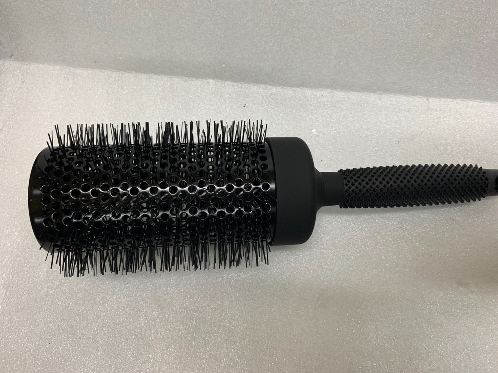 ERGO Styling Tools ER65 Ionic Ceramic Round Brush "The Best Brush"