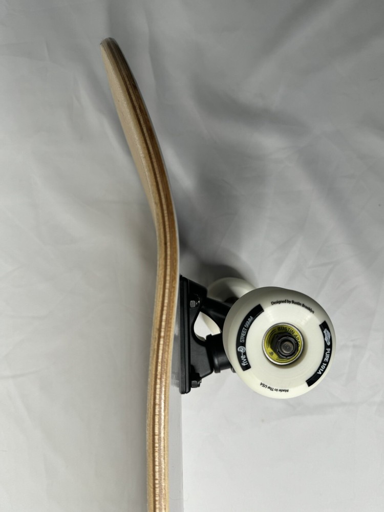Bustin Boards 2023 Custom Complete 9"