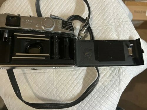 VINTAGE YASHICA IC LYNX 5000E RANGEFINDER CAMERA