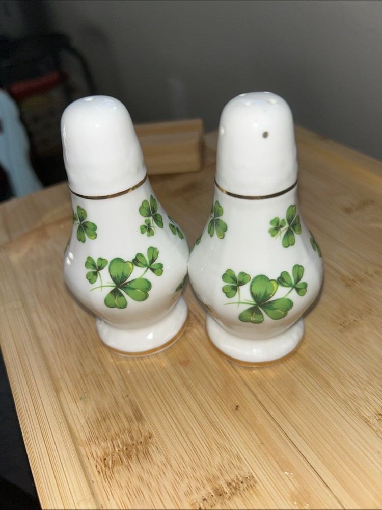 hammersley  3 Leaf Clover Salt & Pepper   Shakers Beautiful !