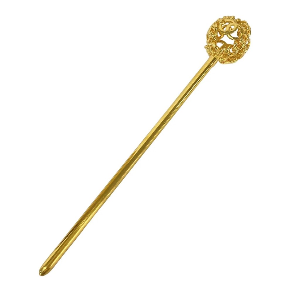 CHANEL - Gold Hardware Accessory