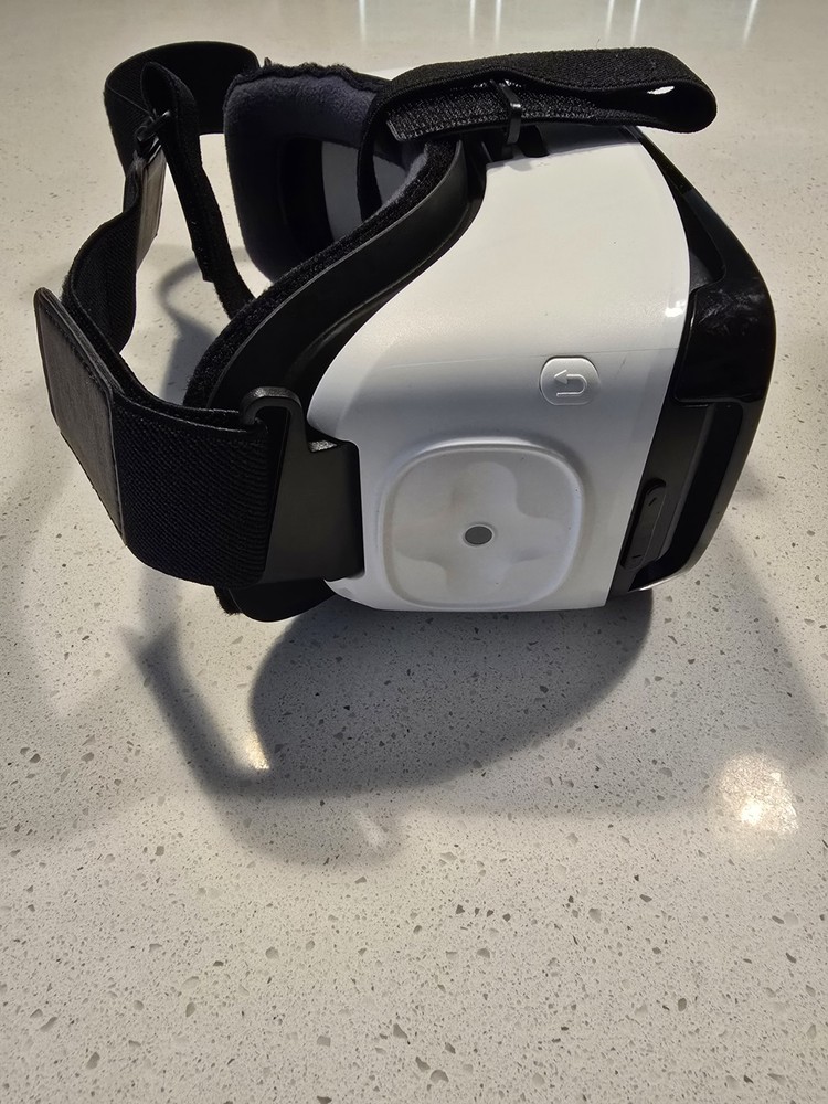 Samsung Gear VR Headset
