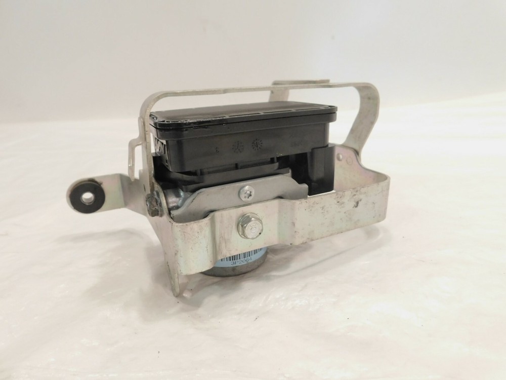 2014 14 Honda CTX700D & CTX700ND ABS Brake Pump Modulator & Bracket Mount