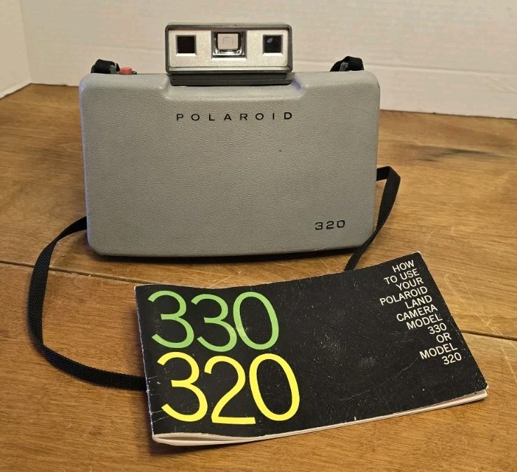 Polaroid 320 Automatic Land Instant Film Pack Folding Camera