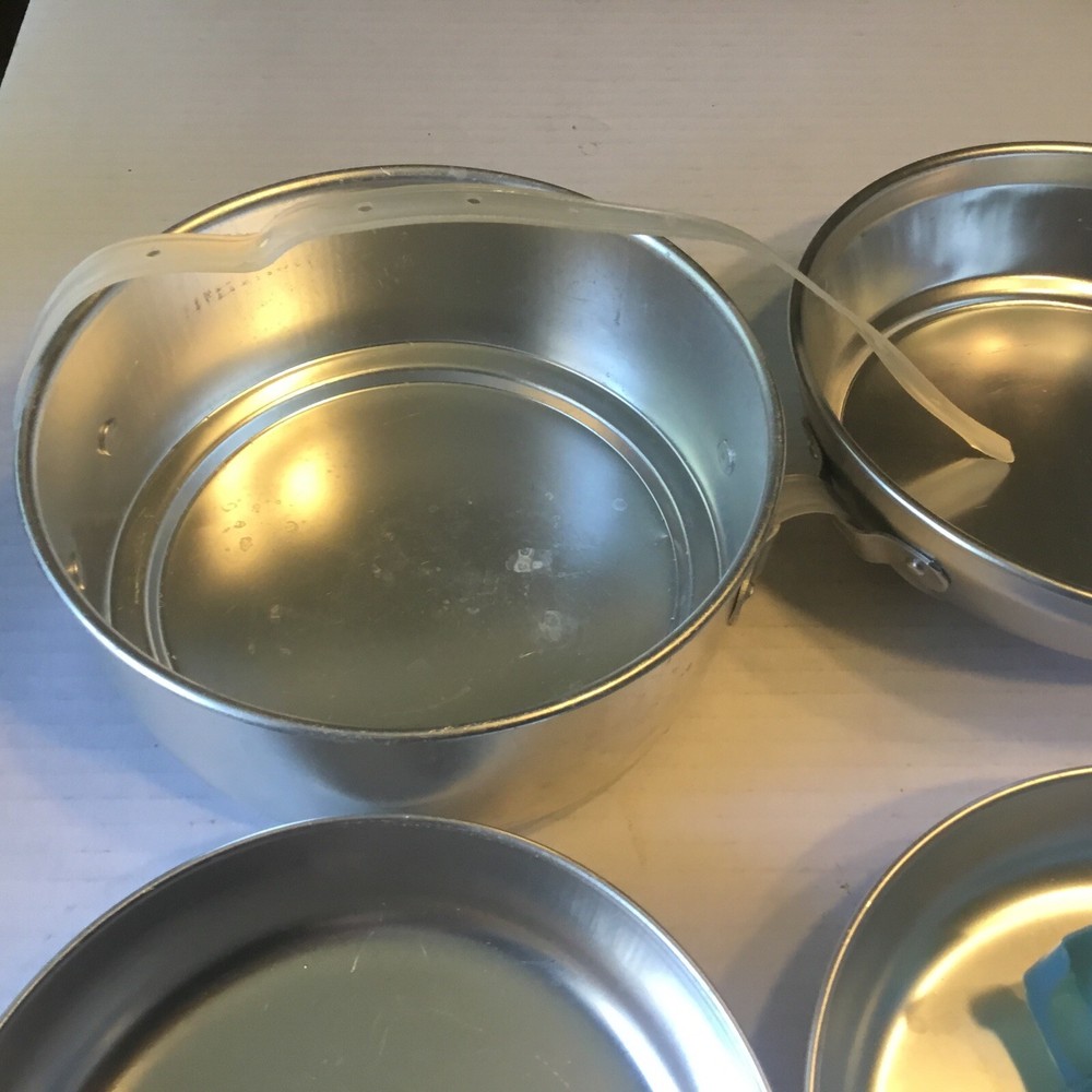Camping - Hiking Mess Kit - 2 Cup - 2 Plate - 2 Handles - Main Pot.