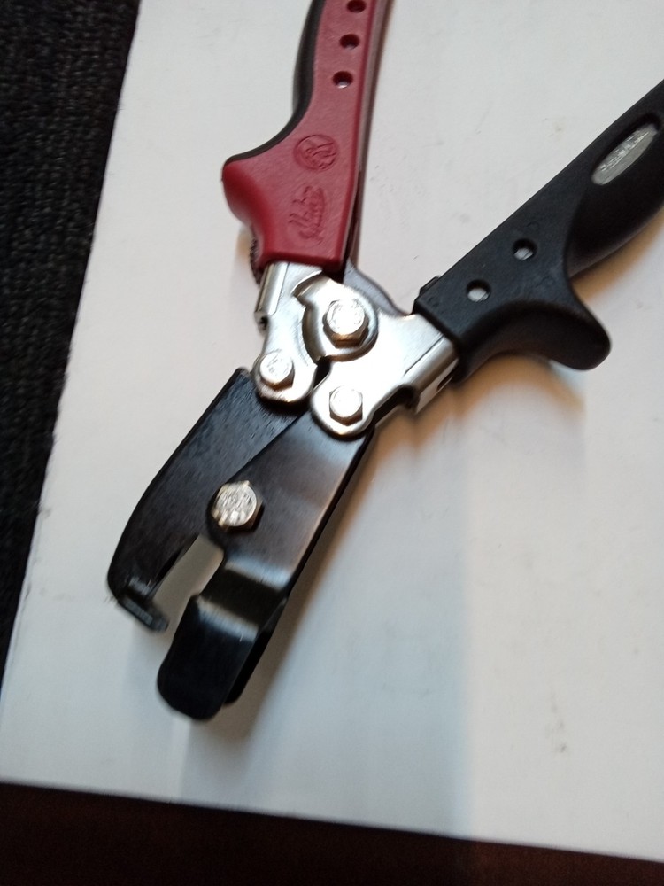 Malco Snap Lock Punch SL8RH New