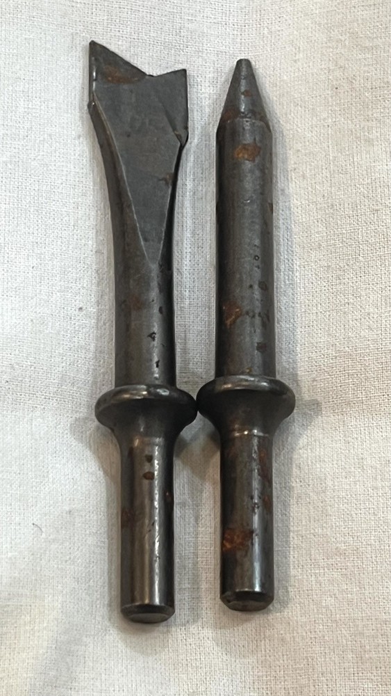 Pneumatic Air Hammer / Air Chisel Tool w/ Flat Chisel Bit – Unbranded with2extra