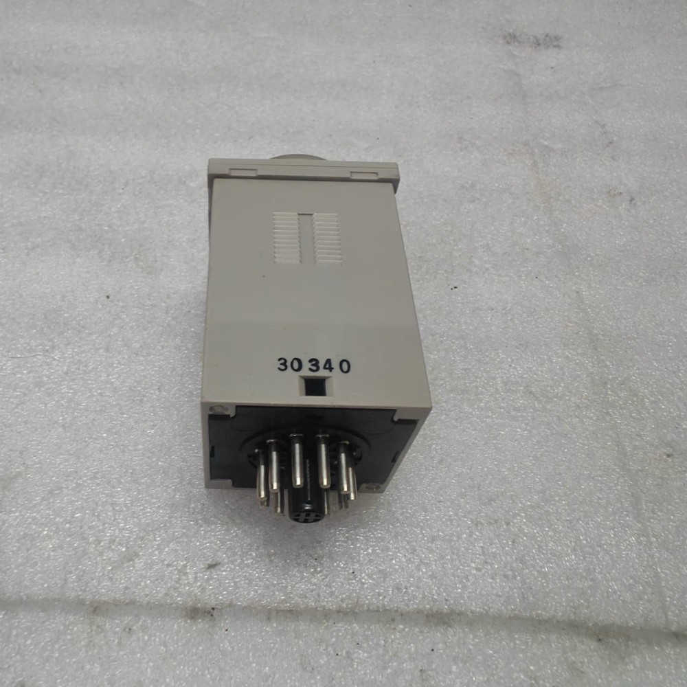 OMRON TIMER H3BA-305 24VDC