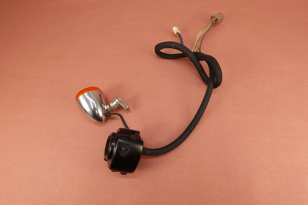 2005-2006 Harley Davidson FXDWGI Dyna Wide Glide Left Control Switch & Blinker