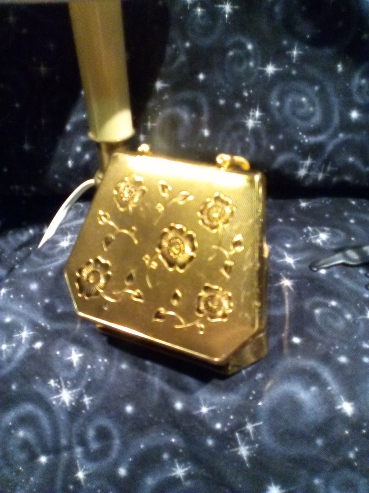 🌌🌌🌠🌌🌌🌛🌌🌌🌌 Rensie 🌠🌌🌳🏠🪟🚪 🪞Travel Alarm Clock🛋️🪑🛏️🕰️🕰️🕕🕔📯