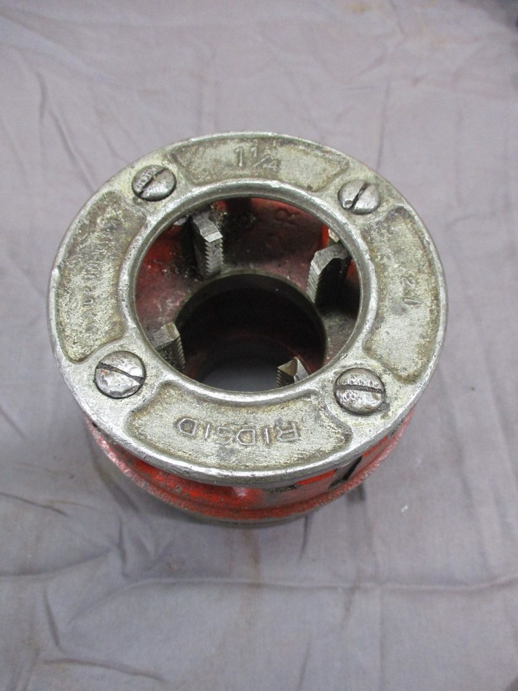 Ridgid 2" to 1/2" 12-R Pipe Threading Tool Threader 5 Die Set Handle & Cutter
