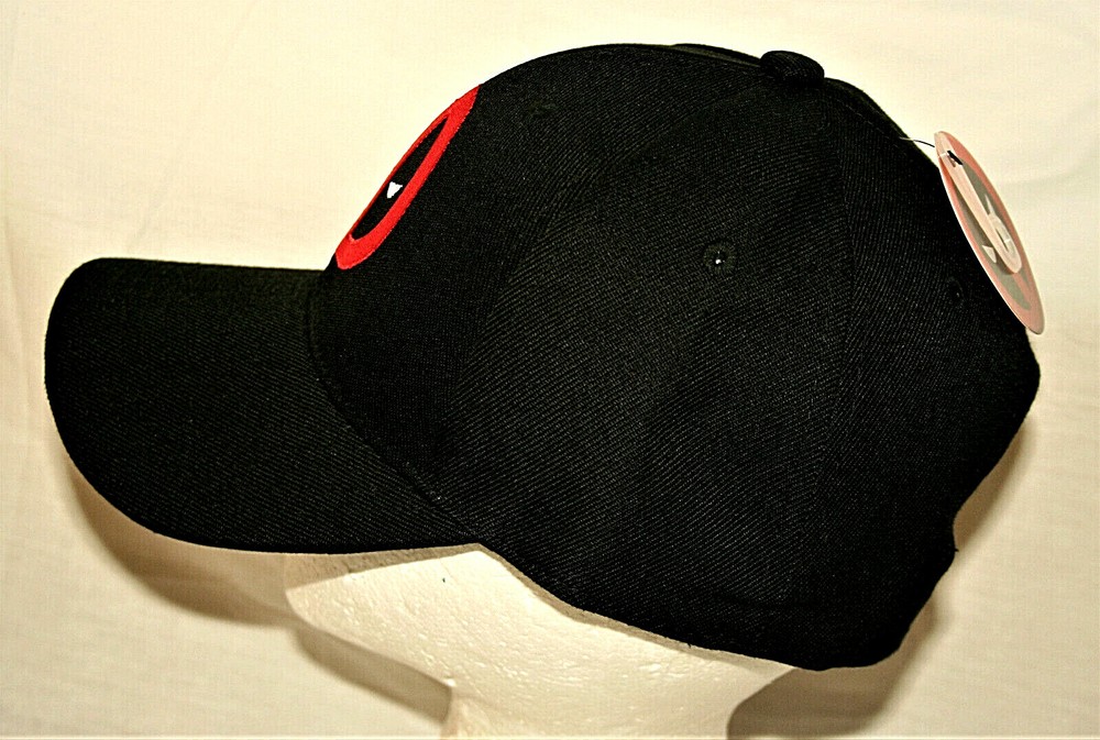 Marvel Comics Deadpool Classic Logo Black Baseball Trucker Cap Hat New Tag OSFM