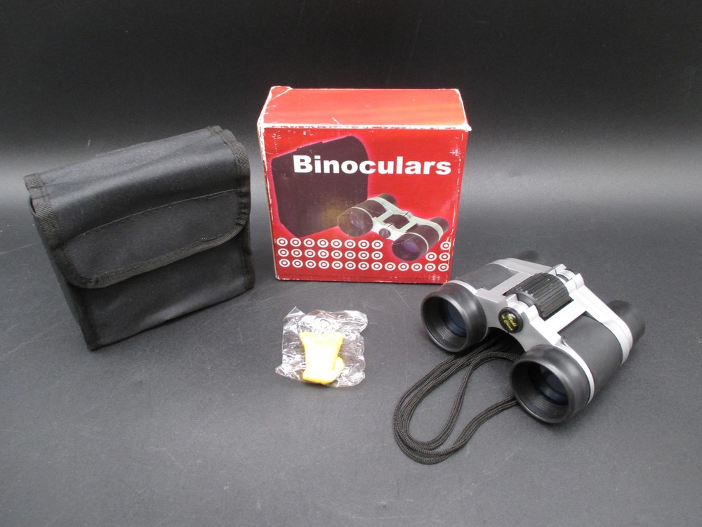 Vintage 2001 Target Binoculars Y2K Gift Compact Folding Case Strap