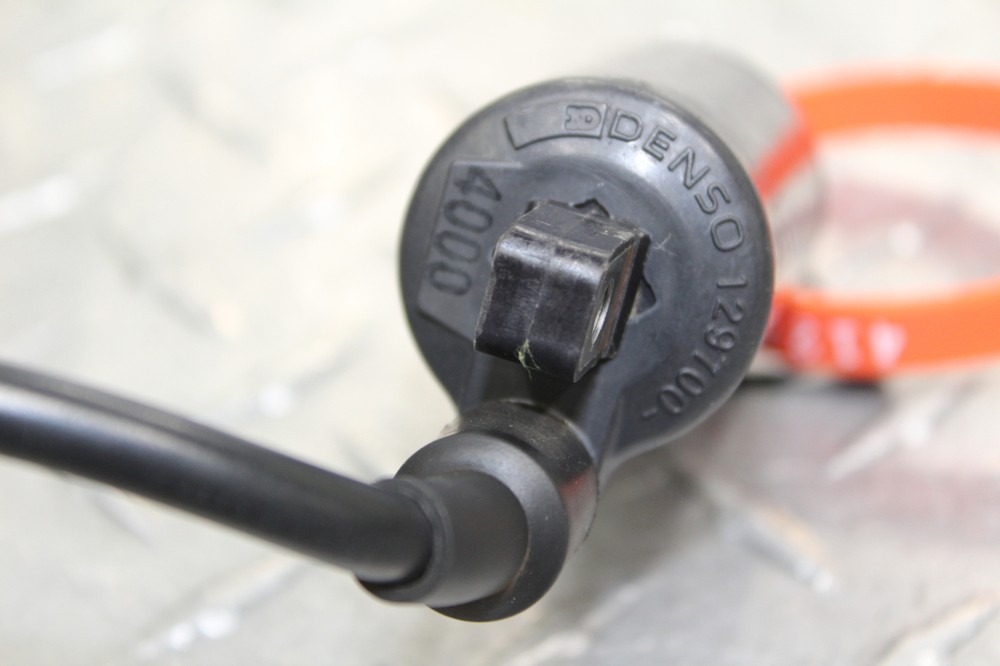 2002 DUCATI MONSTER 600 IGNITION COIL SPARK PLUG CAP